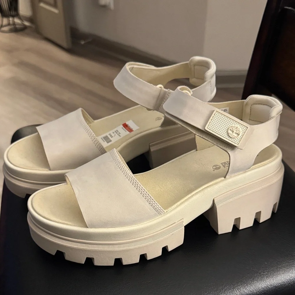Timberland 🔥 Women’s Timberland everleigh ankle strap sandals 🔥 Size 10